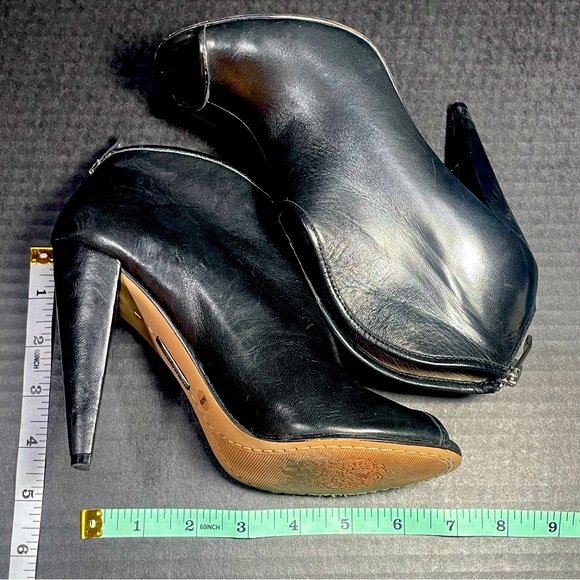 Gorgeous Vince Camuto Butter soft Black Nappa open toe bootie size 5.5M LIKE NEW - Picture 9 of 11